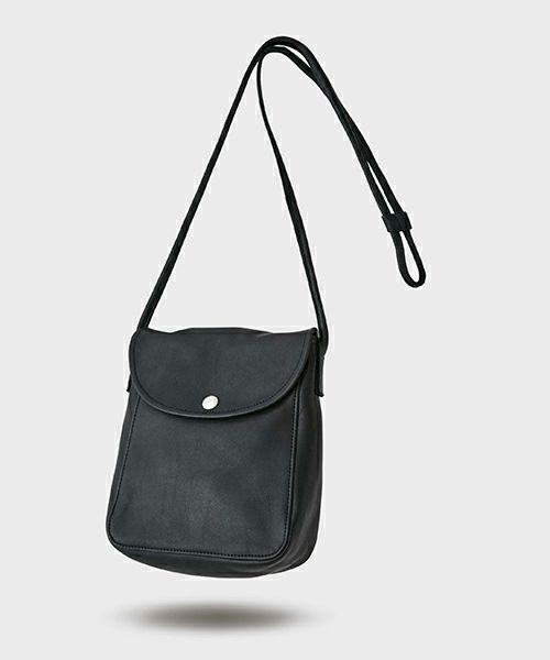 phigvel レザーポーチ　バッグ PHIGVEL＞LEATHER POCHETTE(PMAM-AC13) | MAKES ONLINE STORE
