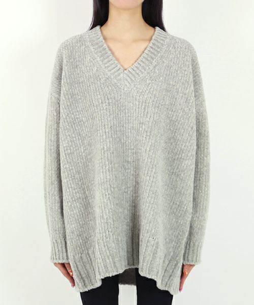 エイトン ＜ATON＞WOOL MOLE V NECK SWEATER