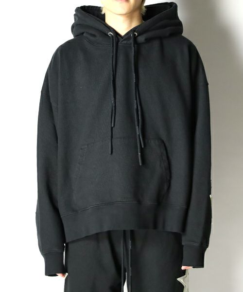 ＜PALM ANGELS＞PATCHED STARS VINT HOODY (PMBS23-106)