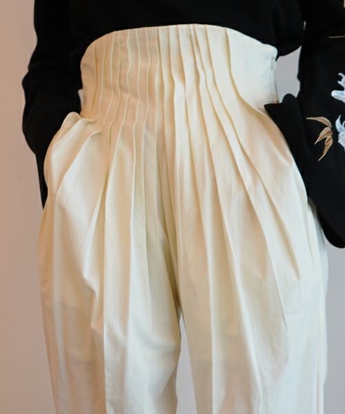 Mame Kurogouchi>Dry Touch Cotton High Waisted Trousers Mame Kurogouchi>Dry Touch Cotton High Waisted Trousers