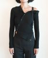 ＜JACQUEMUS＞La maille Colin(Asymmetric strap cardigan.)