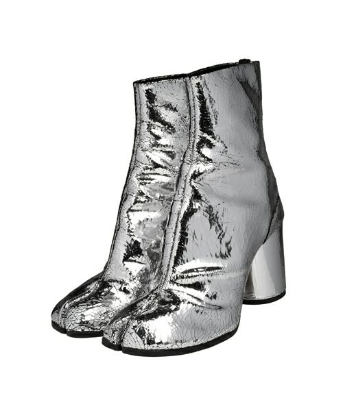 ＜Maison Margiela＞「タビ」ミラー ブーツ(SILVER)