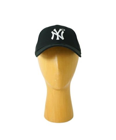 【完売品】BASICKS 24ss newera Yankees cap検討します
