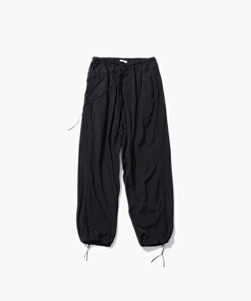 ＜ATON＞HAND DYED NYLON OVER PANTS