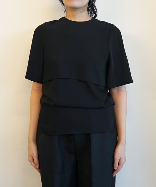 ＜HYKE＞SATIN HALF-SLV TOP