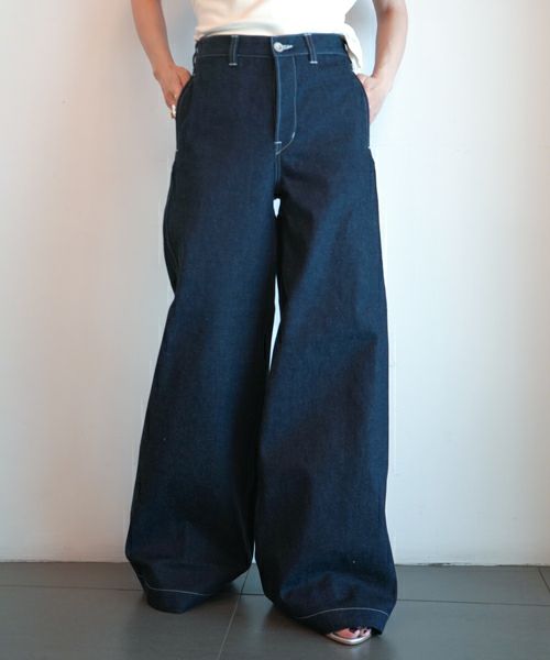 FUMIKA＿UCHIDA＞DENIM HIGH-WAIST BUGGY PANTS | MAKES ONLINE