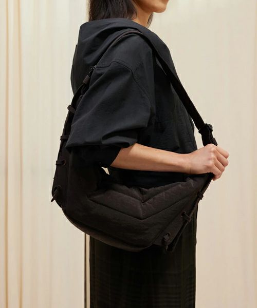 LEMAIRE＞SMALL SOFT GAME BAG | MAKES ONLINE STORE