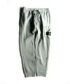 ＜STONE ISLAND＞SWEAT CARGO PANTS(801564551) 【2024SS】