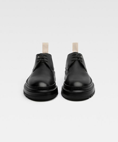 ＜JACQUEMUS＞Les derbies Pavane