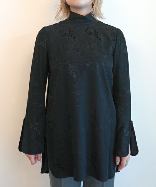 ＜Mame Kurogouchi＞Floral Jacquard High Neck Blouse