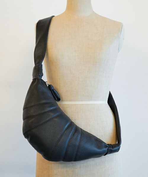 ＜LEMAIRE＞SMALL CROISSANT BAG