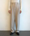 ＜CINOH＞WOOL TWO TUCK PANTS