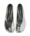 ＜Maison Margiela＞「タビ」ブロークンミラー ニューバレエシューズ（Silver）