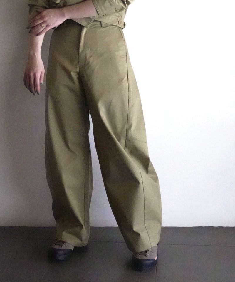 HYKE＞T/C BARREL LEG TROUSERS | MAKES ONLINE STORE