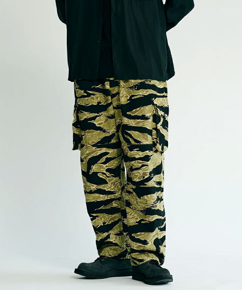 GOLD＞TIGER PATTERN EASY CARGO PANTS | MAKES ONLINE STORE