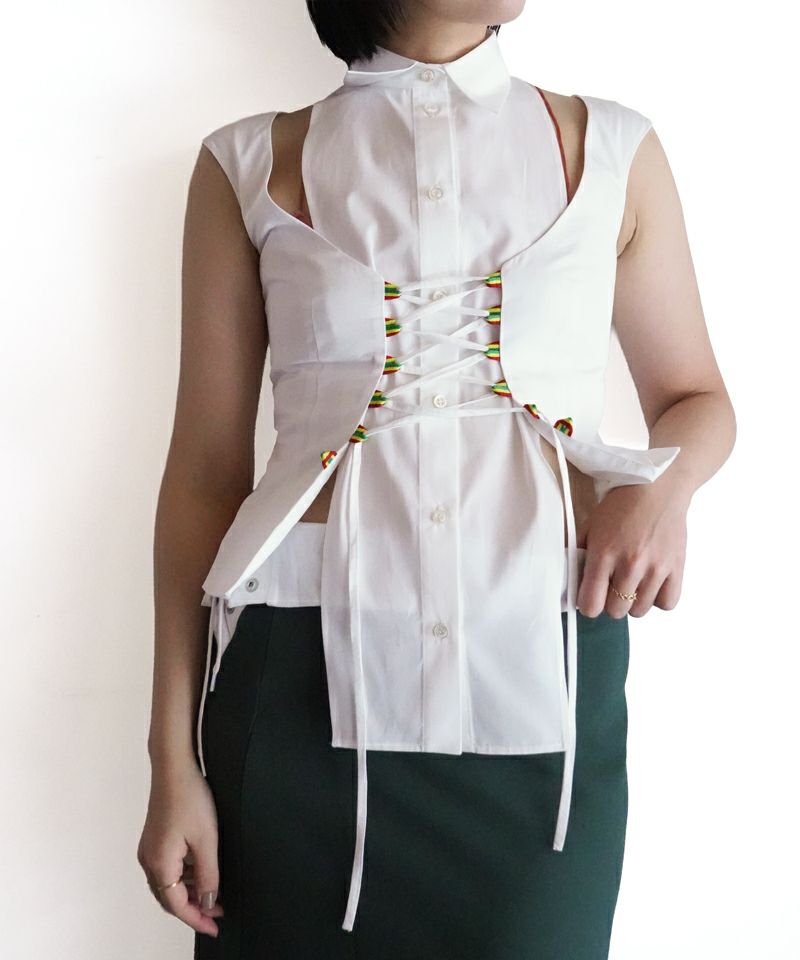 ＜JULIE KEGELS＞LACE-UP CAMI TOP（WHITE）