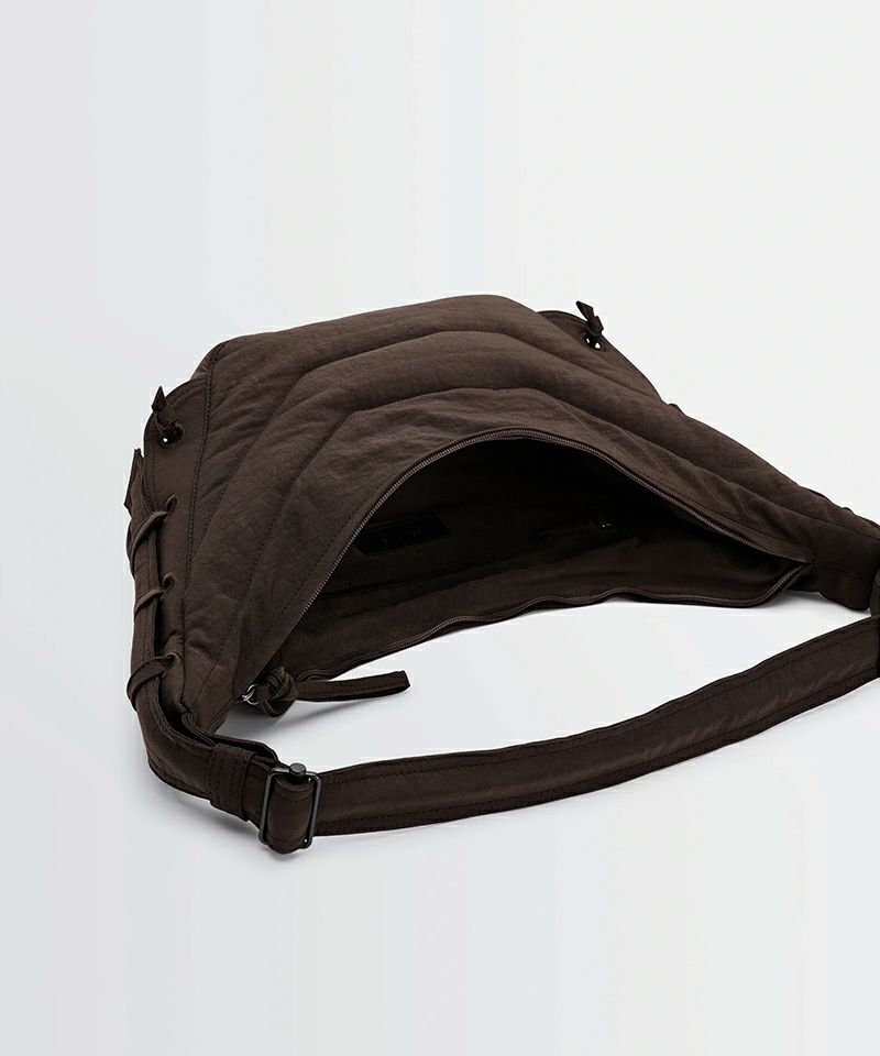 LEMAIRE＞SMALL SOFT GAME BAG (BG293LF1330) | MAKES ONLINE STORE
