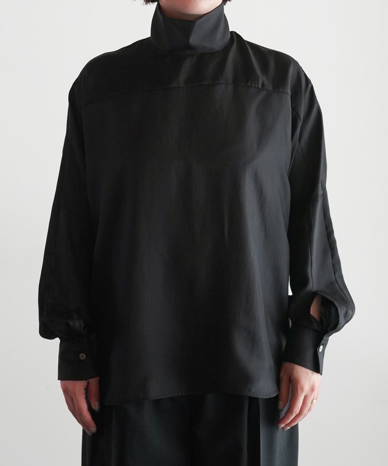  ＜CINOH＞SATIN HIGH NECK BLOUSE