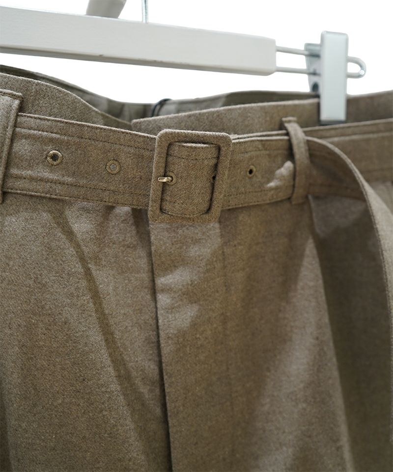 AURALEE＞WOOL FULLING FLANNEL CARGO SLACKS | MAKES ONLINE STORE