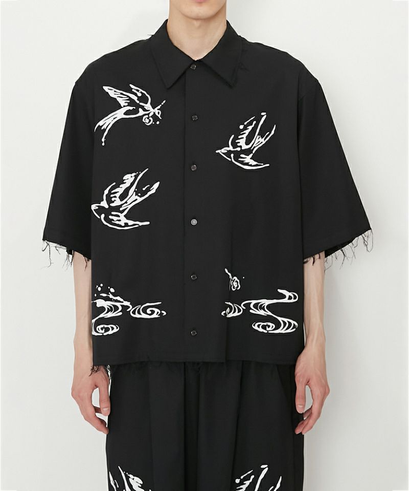 ＜ALMOSTBLACK＞WVN CUT OFF PRITN SHORT SLV SHIRTS