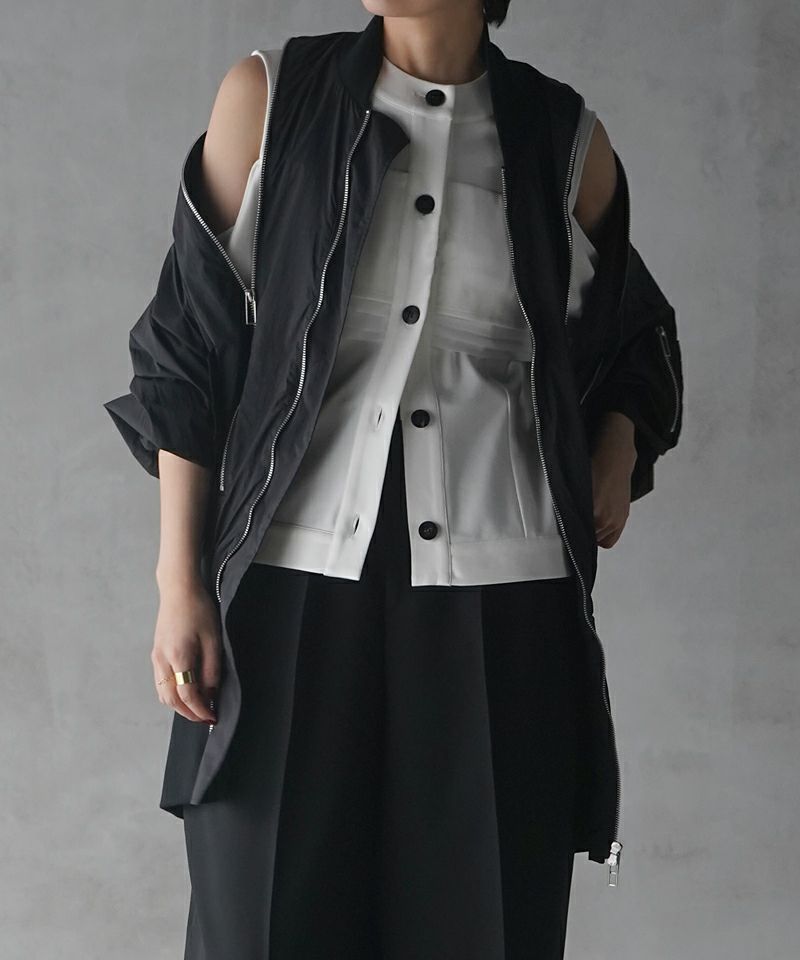 Zip-on-shoulder bomber jacket